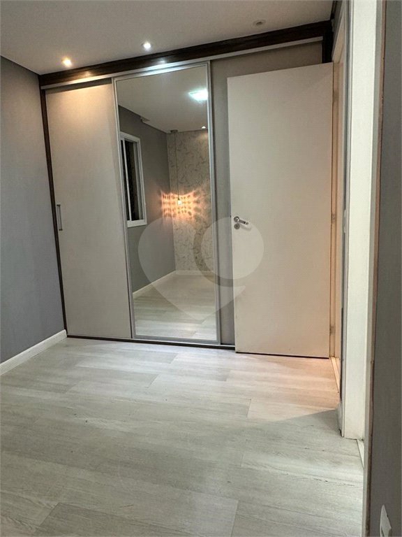Apartamento MOBILIADO à venda. ÓTIMA OPORTUNIDADE!