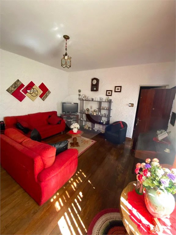 2 casas térreas em 1terreno no Anália Franco