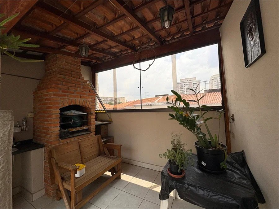 Sobrado à venda com 2 quartos em Ferreira, São Paulo, SP