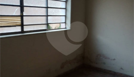 Sobrado à venda com 4 quartos, sendo 1 suíte,  em Cambuci, São Paulo, SP