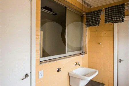 Apartamento a Venda no Condomínio Edifício Guarujá em Campinas/SP