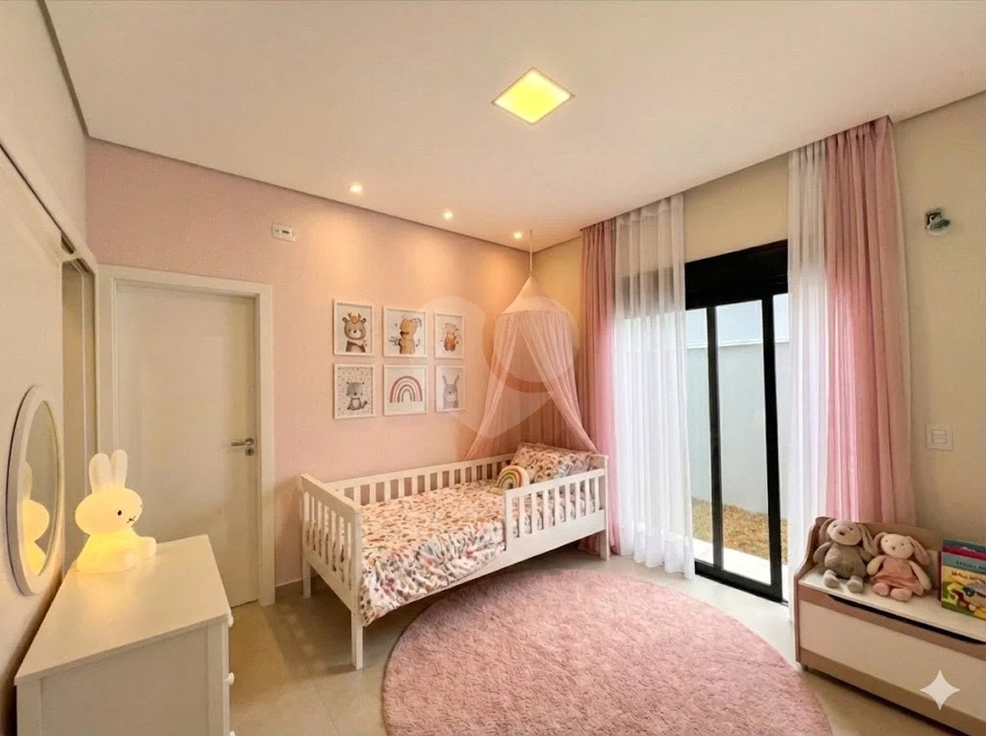 Belíssima casa à venda no Damha 2 de Piracicaba.