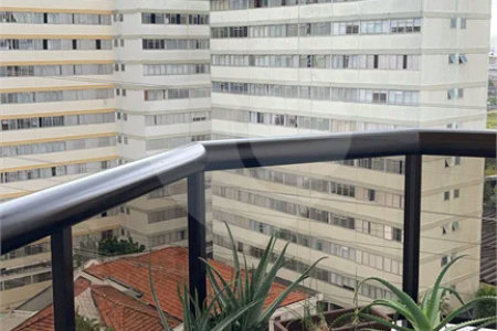 Apartamento com terraço 385m² 03 dormitórios sendo 2 suítes 5 vagas..Estuda Permuta.