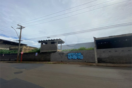 Terreno no Núcleo Res. Silvio Vilari