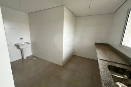 Apartamento á venda na região da Vila Prado.