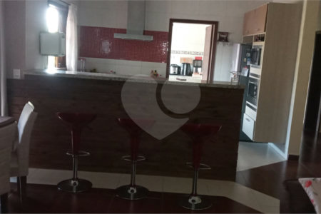 Chácara à venda com 3 quartos, sendo 2 suítes,  em Monterrey, Louveira, SP