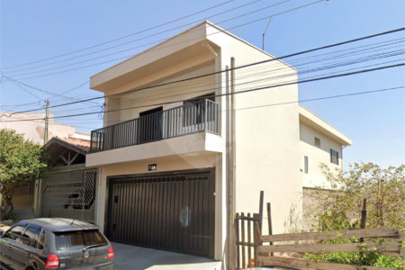 Sobrado à venda com 3 quartos em Jardim Bicão, São Carlos, SP