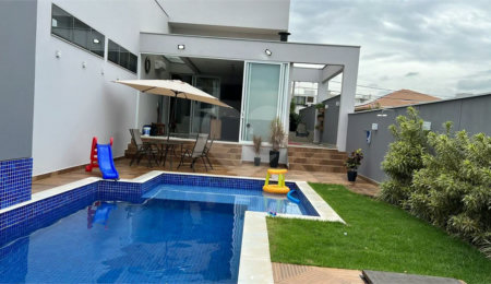 Casa à venda com 7 quartos, sendo 4 suítes, no condomínio Morada do Engenho, Piracicaba - SP