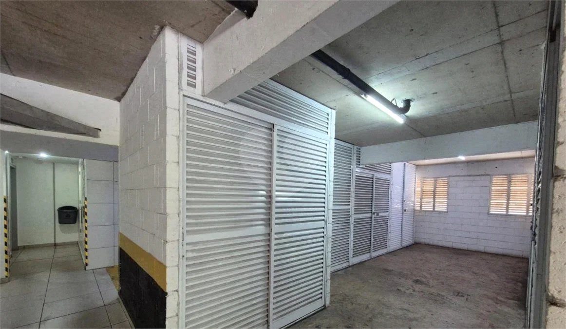 Apartamento reformado de 92 m² no Baeta Neves, com 2 dormitórios, 1 suíte, sala ampliada, área gourmet, 2 vagas, planejados e lazer completo.