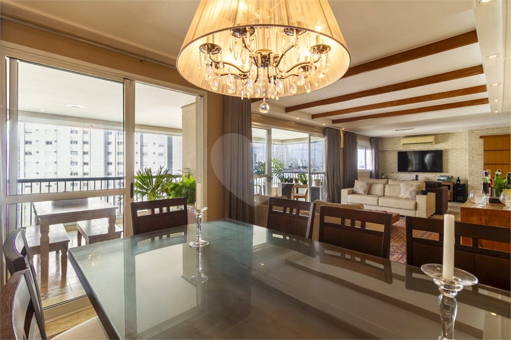 Apartamento para venda no Alto da Moóca, com 178 m², 3 suítes, 3 vagas.