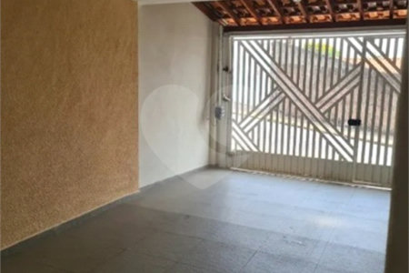 Casa 3 quartos Vila Nery