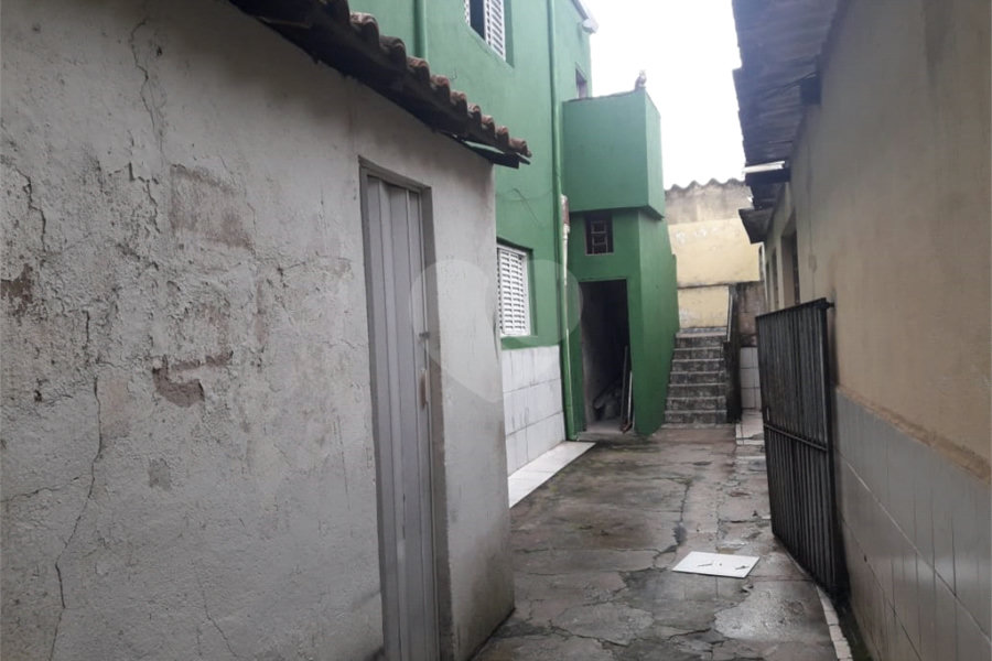 Terreno à venda de 251m² na Chácara Inglesa
