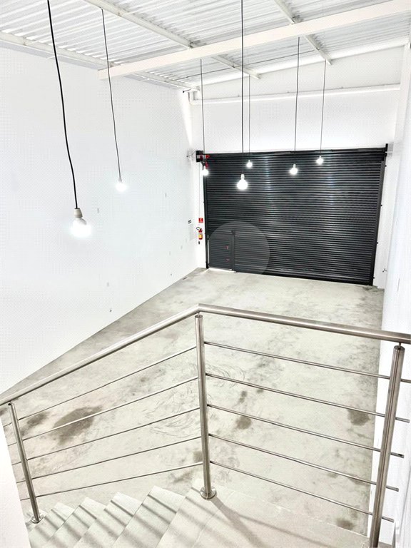 Salão comercial em Atibaia para locação 170 metros com mezanino, escritório, 5 vagas estacionamento