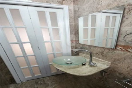 Apartamento à venda no bairro Barra Funda.