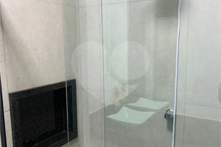 PRÉDIO / GALPÃO COMERCIAL À VENDA OU LOCAÇÃO Jardim Arapongas • Guarulhos/SP
