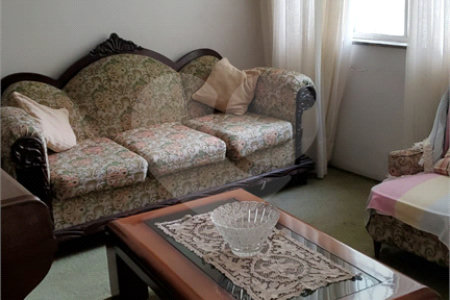 Casa 4 dormitórios, 2 vagas no Pacaembu