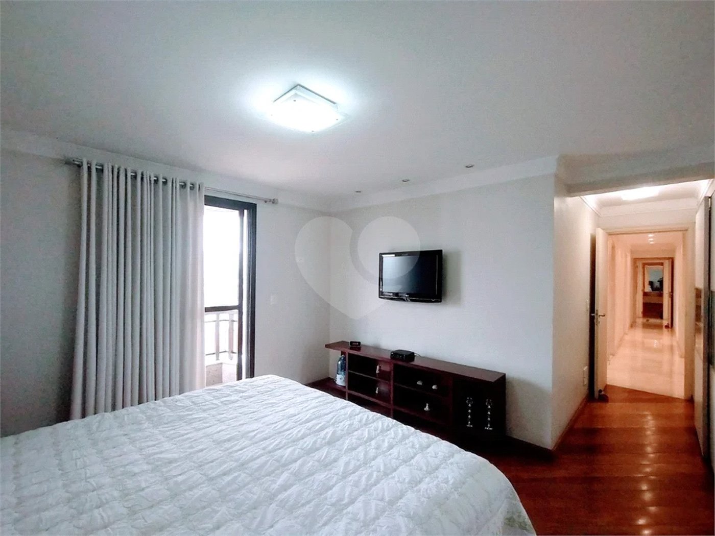 Apartamento para venda na Mooca com 4 suítes, 5 vagas. Condomínio Europa Cicero.