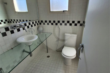 Apartamento para venda em Moema com 2 quartos, sendo 1 suíte, 1 vaga, 62 m²