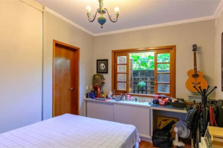 Casa à venda com 4 quartos, sendo 2 suítes,  em Granja Viana, Cotia, SP