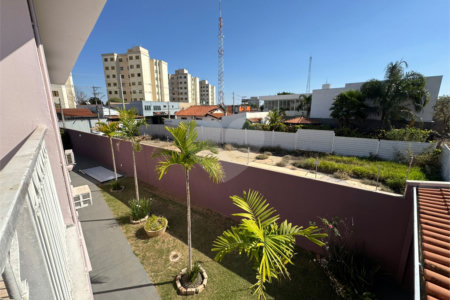 Imóvel comercial á venda, com 766m2 de terreno, em São Carlos-SP