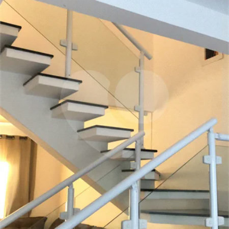 Casa à venda com 3 quartos, sendo 1 suíte, no condomínio Marselha VI, São Roque - SP