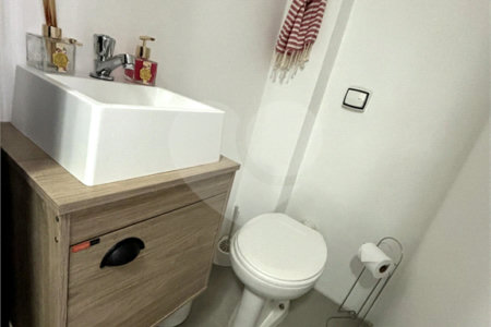Apartamento de 80m² a venda e locação em Moema - 02 dorm, 02 Banheiros 01 Vaga
