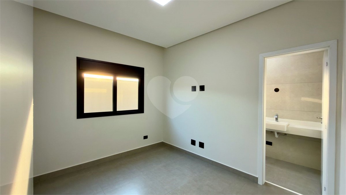 Casa térrea 3 dormitórios (3 suítes), espaço gourmet, piscina, 2 vagas garagem, condomínio fechado com ampla área lazer
