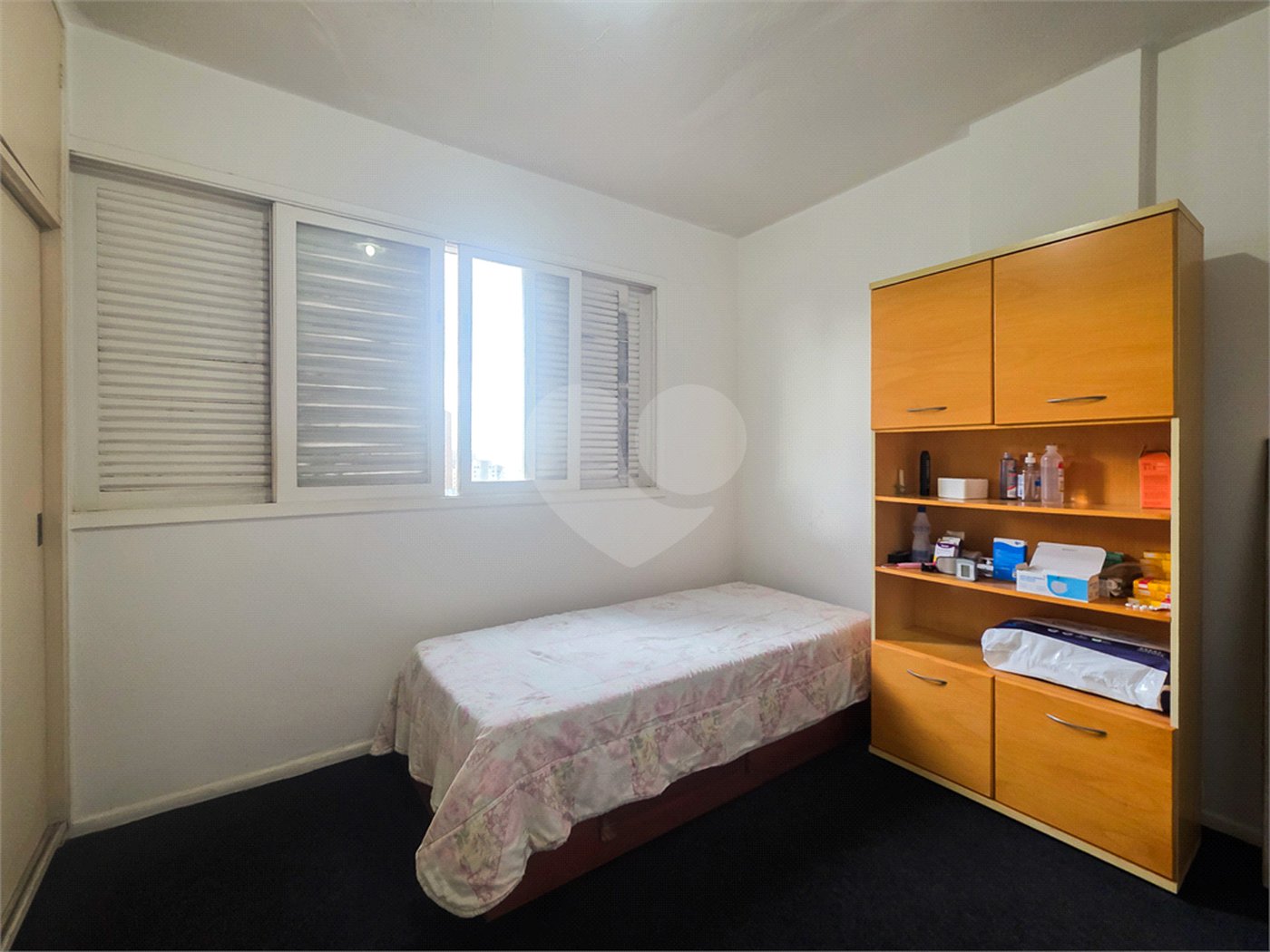 Apartamento - Sumaré - 2 Quartos / Dormitórios - 1 Vaga - Venda / Compra