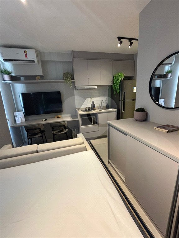 Studio mobiliado em andar alto com lazer completo em Indianópolis