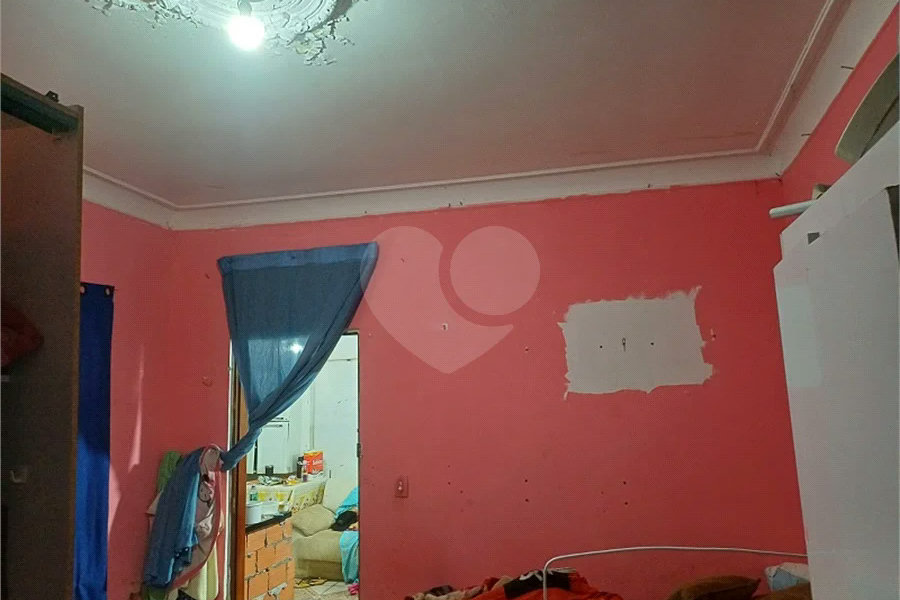 Casa à venda com 3 quartos, sendo 1 suíte,  em Bom Retiro, São Paulo, SP