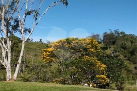 Sítio à Venda Natividade da Serra c/ 2.291,56m² Area Const. e 271.000,00m² Área Total