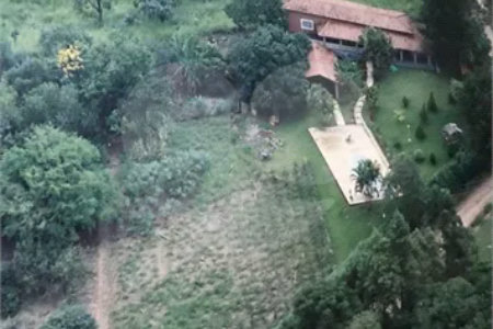 Chácara à venda com 4 quartos, sendo 1 suíte,  em Monterrey, Louveira, SP