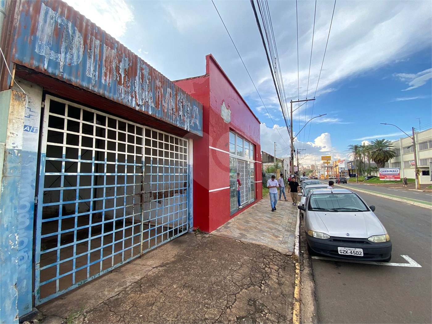Galpão comercial na Avenida São Carlos- Vila Lutfalla