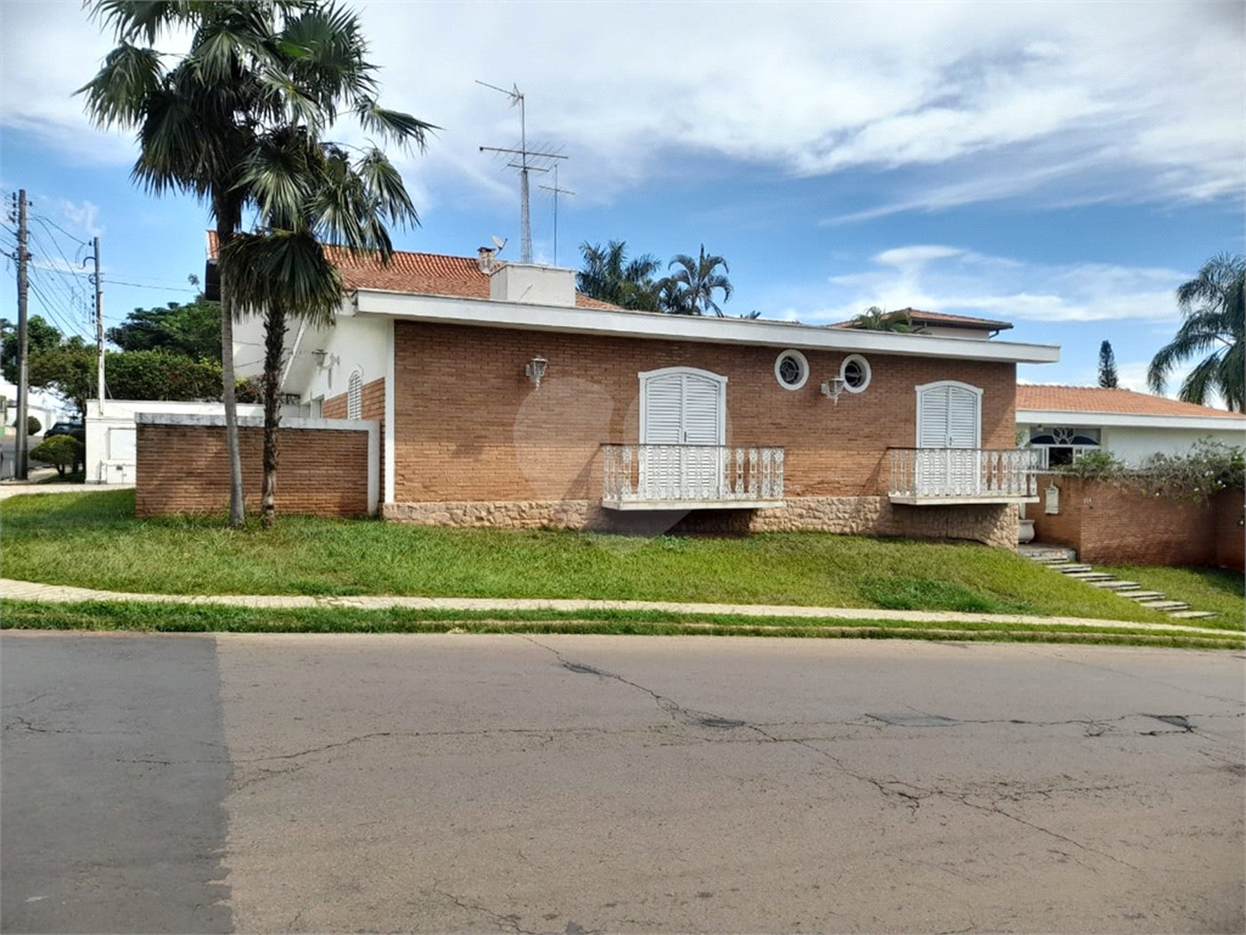 Casa Imponente à Venda no Bairro Santa Mônica – São Carlos