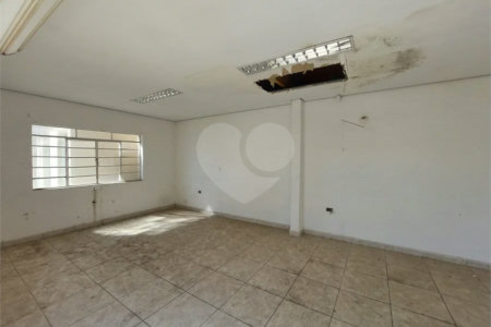 Casa Comercial com 4 salões à venda - Centro | Atibaia