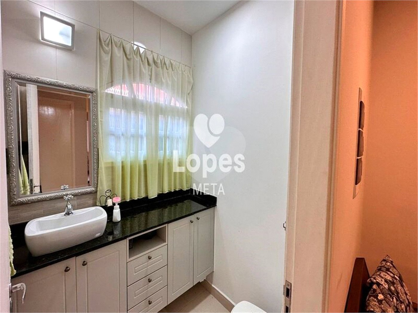Casa á venda no Residencial Eldorado no bairro Urbanova em São José dos Campos