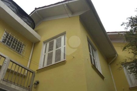 sobrado a venda 270m², 4 quartos e 5 vagas