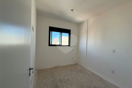 Apartamento no IRINEU MASSARI á venda