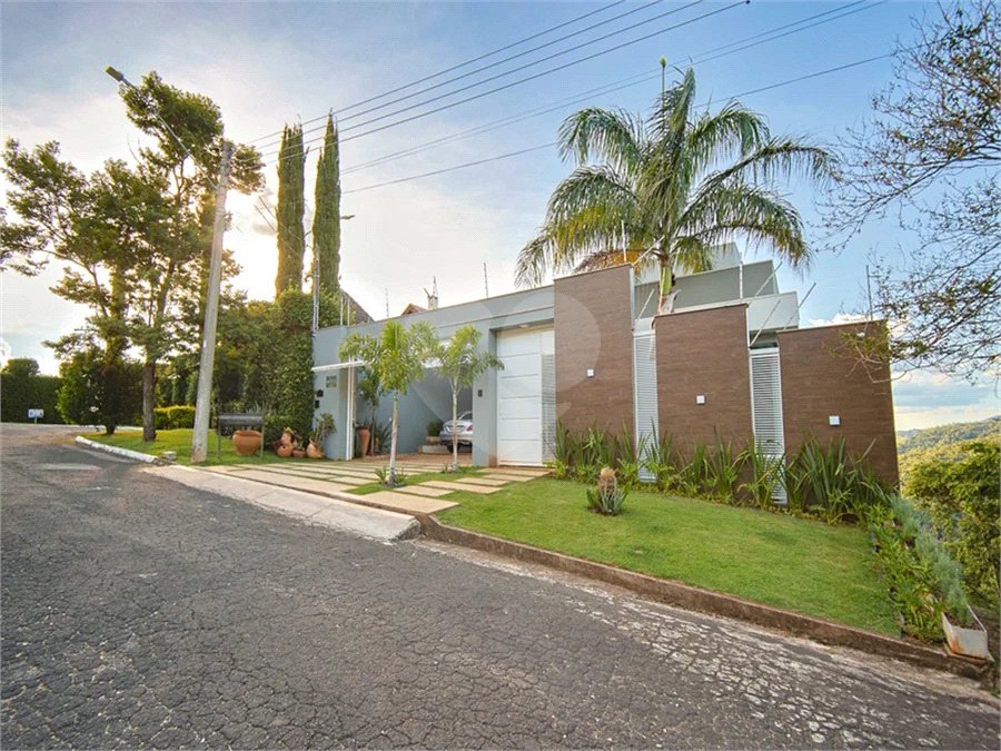 Casa à venda com 5 suítes em Jardim Mirante das Estâncias, Águas de Lindóia, SP