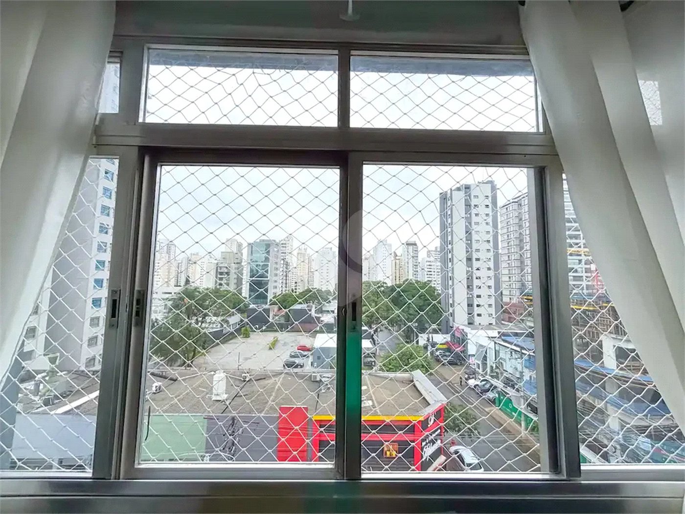 Apartamento de 80m² a venda e locação em Moema - 02 dorm, 02 Banheiros 01 Vaga