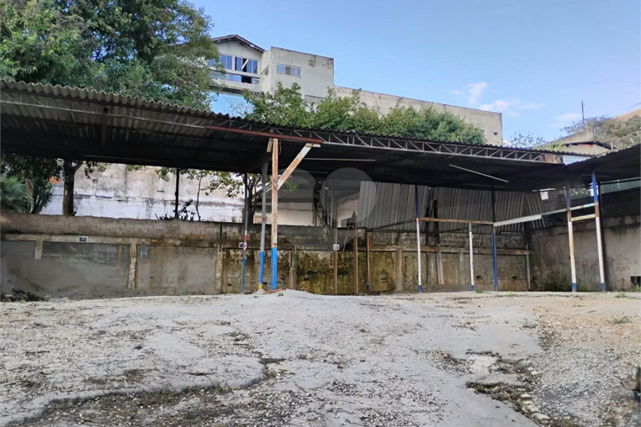 Aluga-se imóvel comercial na Zona Sul com 1500 m2