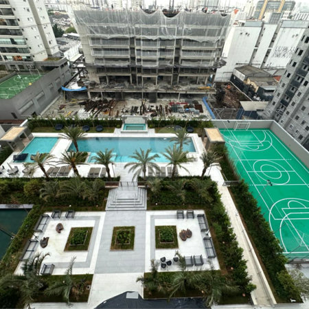 Apartamento á venda no 31o. andar com 126,53m2 COM VISTA PANORÂMICA PERMANENTE para a SERRA DA CANTAREIRA E PAULISTA, com 3 suítes e 2 vagas, Condomínio Clube,próximo do metro Brás. Estuda Proposta