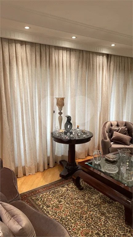 Apartamento com terraço 385m² 03 dormitórios sendo 2 suítes 5 vagas..Estuda Permuta.