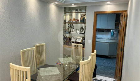 Apartamento à venda com 3 quartos, sendo 1 suíte,  em Vila Regente Feijó, São Paulo, SP