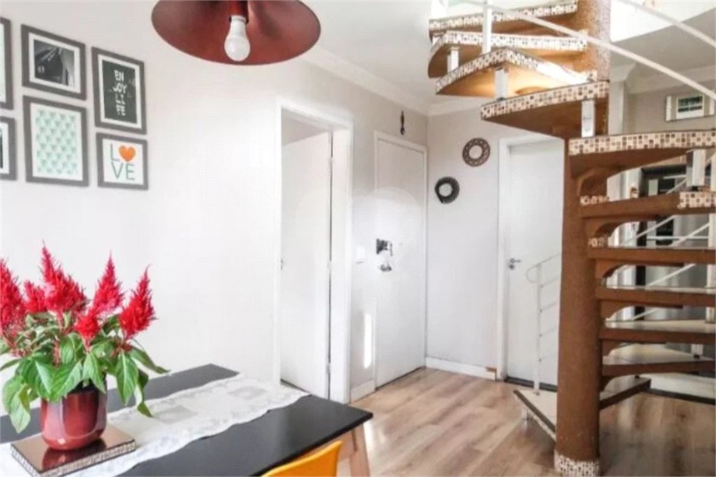 Belíssimo Duplex com acabamento diferenciado com Apartamento com 100 m² -Vila Amalia