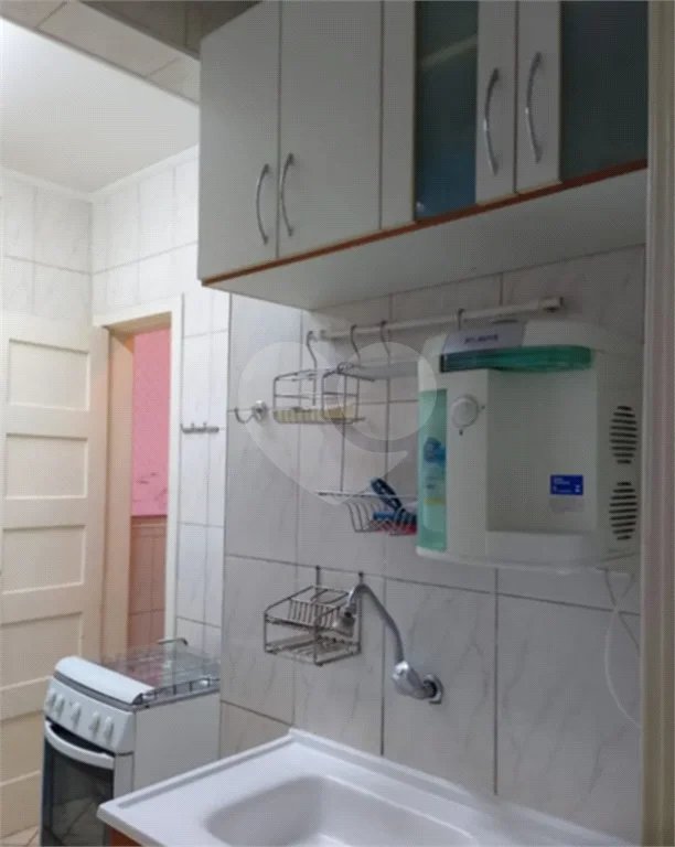 Apartamento Reformado à Venda – Localização Privilegiada!