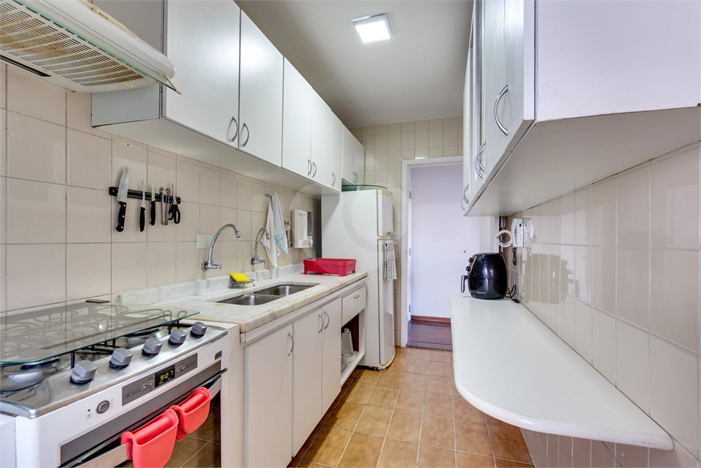 Apartamento à venda ou para alugar com 3 quartos, sendo 1 suíte,  em Alto da Boa Vista, São Paulo, SP