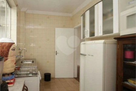 Apartamento de 84m2 com 2 Quartos e 1 banheiro à Venda na Bela Vista