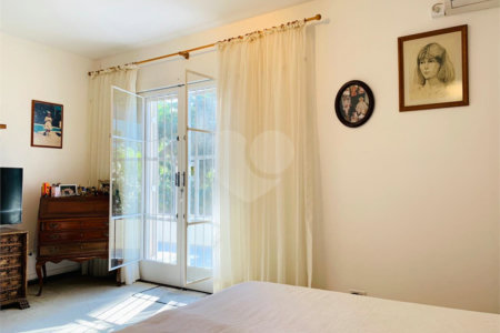 Sobrado à venda com 3 quartos, sendo 1 suíte, em Interlagos, São Paulo, SP