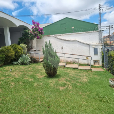 Casa comercial para locação no Centro